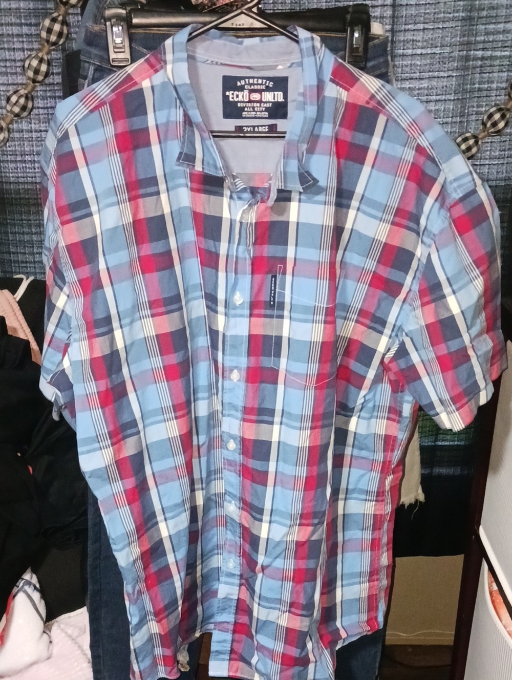 Ecko Unltd Men's Red and Blue Plaid Short-Sleeve Button-Down Shirt